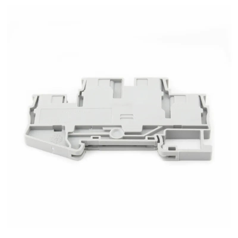 दिन रेल टर्मिनल ब्लॉकद्वारे PTTB4 फीड